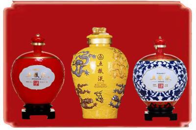 清远烟酒回收五粮液各种摆件.jpg